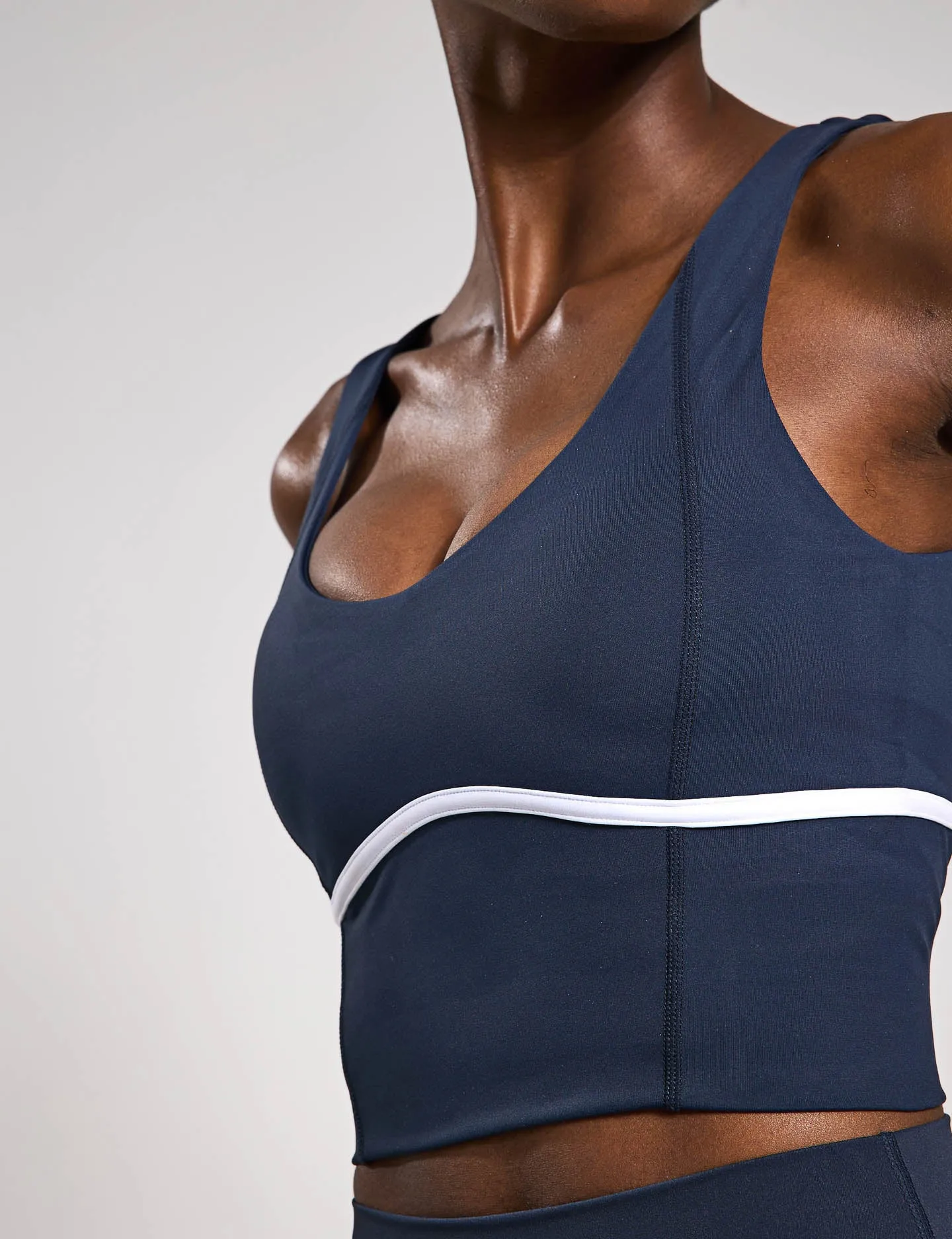 Ava Sports Bra - Navy/White