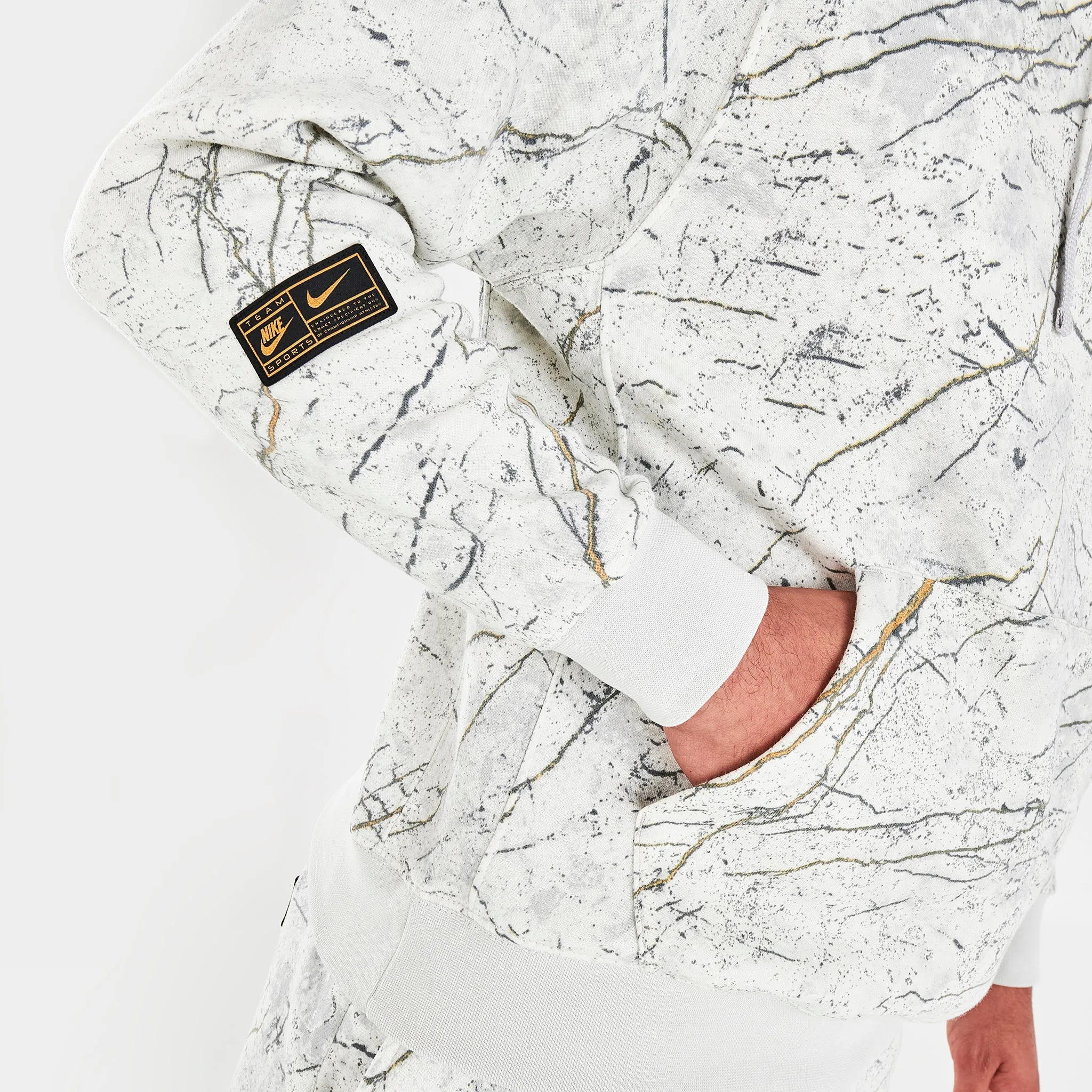 Nike Sportswear Club Fleece Pullover Hoodie Woodland Camo / Photon Dust